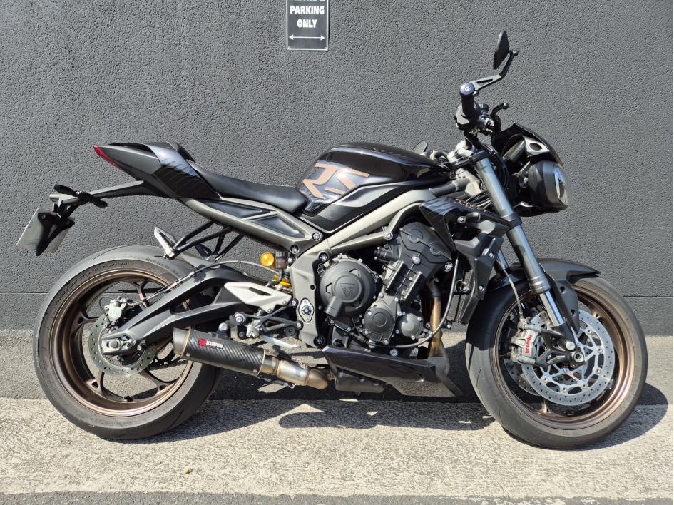 TRIUMPH STREET TRIPLE 765 RS