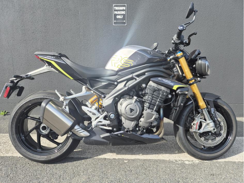 TRIUMPH SPEED TRIPLE 1200 RS