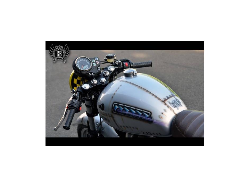 Bonneville 