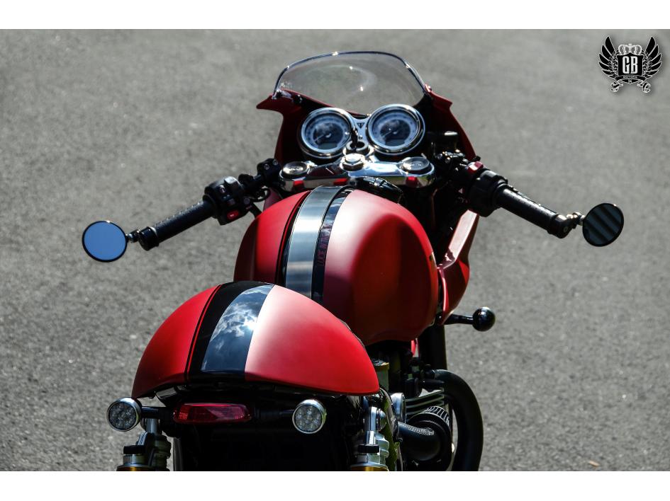 Thruxton 1200 R 