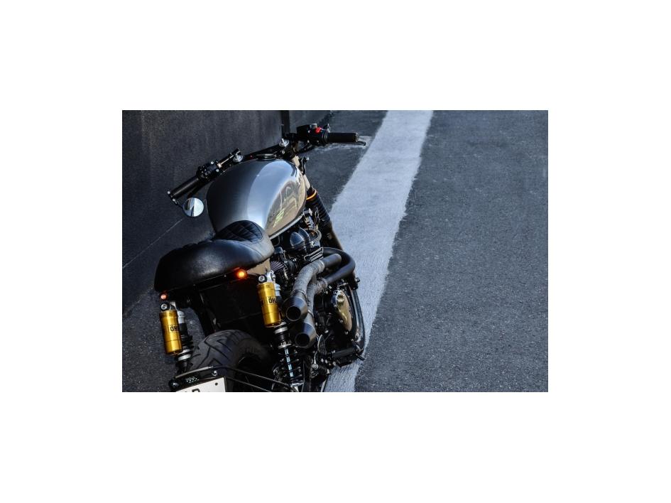 Thruxton 